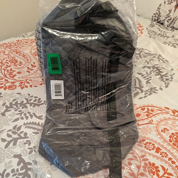 Large Weekend Travel Bag - Picture 5 of 6